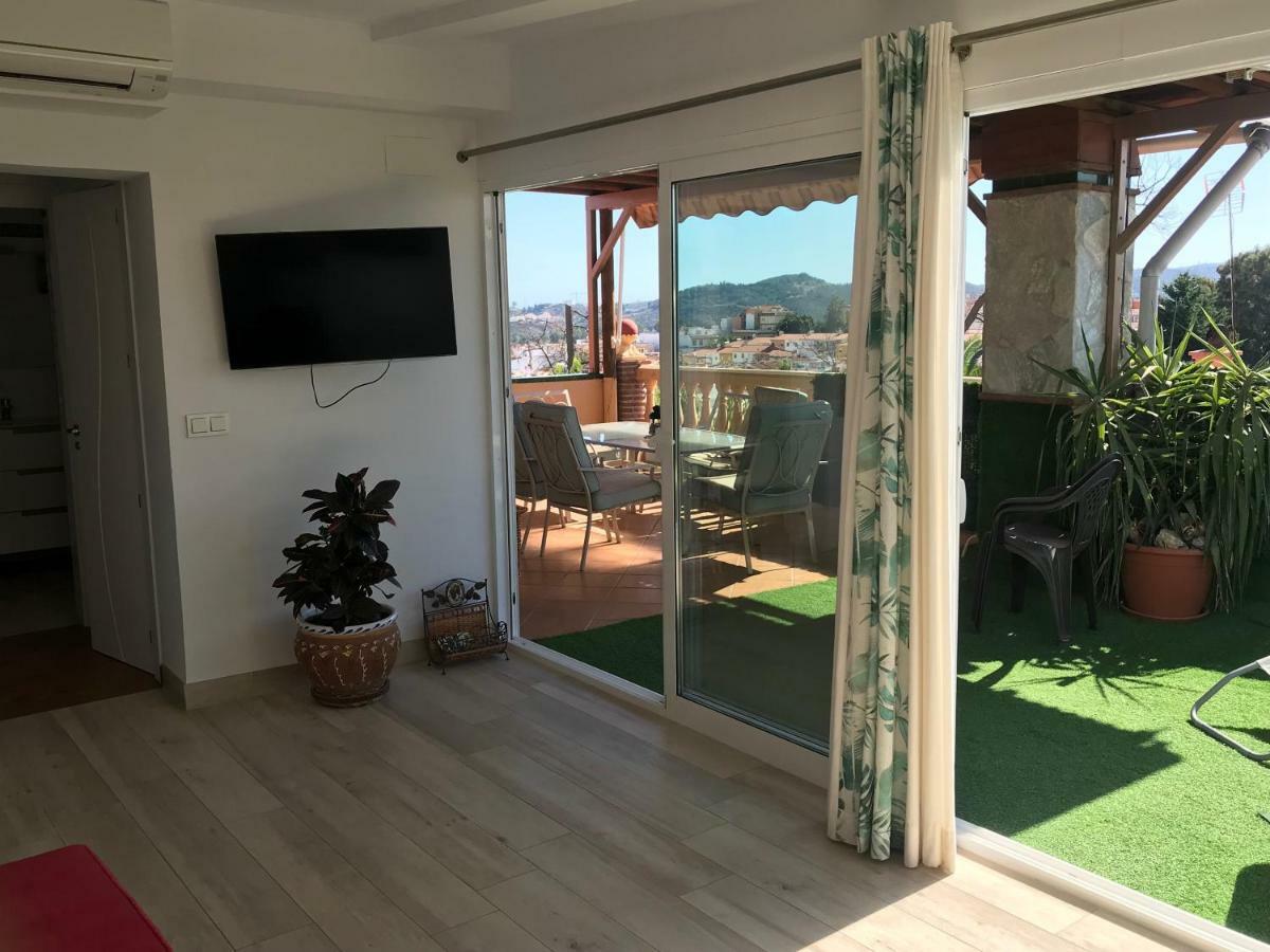 With Private Patio Appartement *